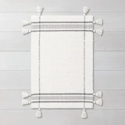 Simple Border Stripe With Corner Tassel Rug White/Gray - Hearth & Hand™ With Magnolia -Decor Haven Shop GUEST b80f329f 3067 4fa2 b77d d3a9ab3c6304